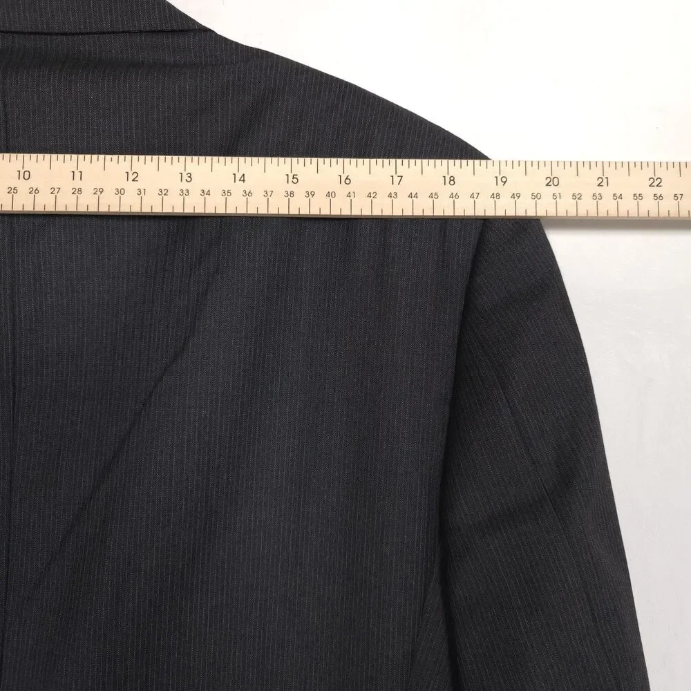 CANALI ITALY MADE 100‎ % Wool Blazer Jacket Gray Pinstripe 42L Sport Coat